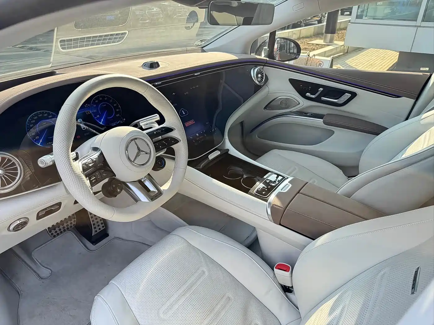 MERCEDES-BENZ EQS AMG