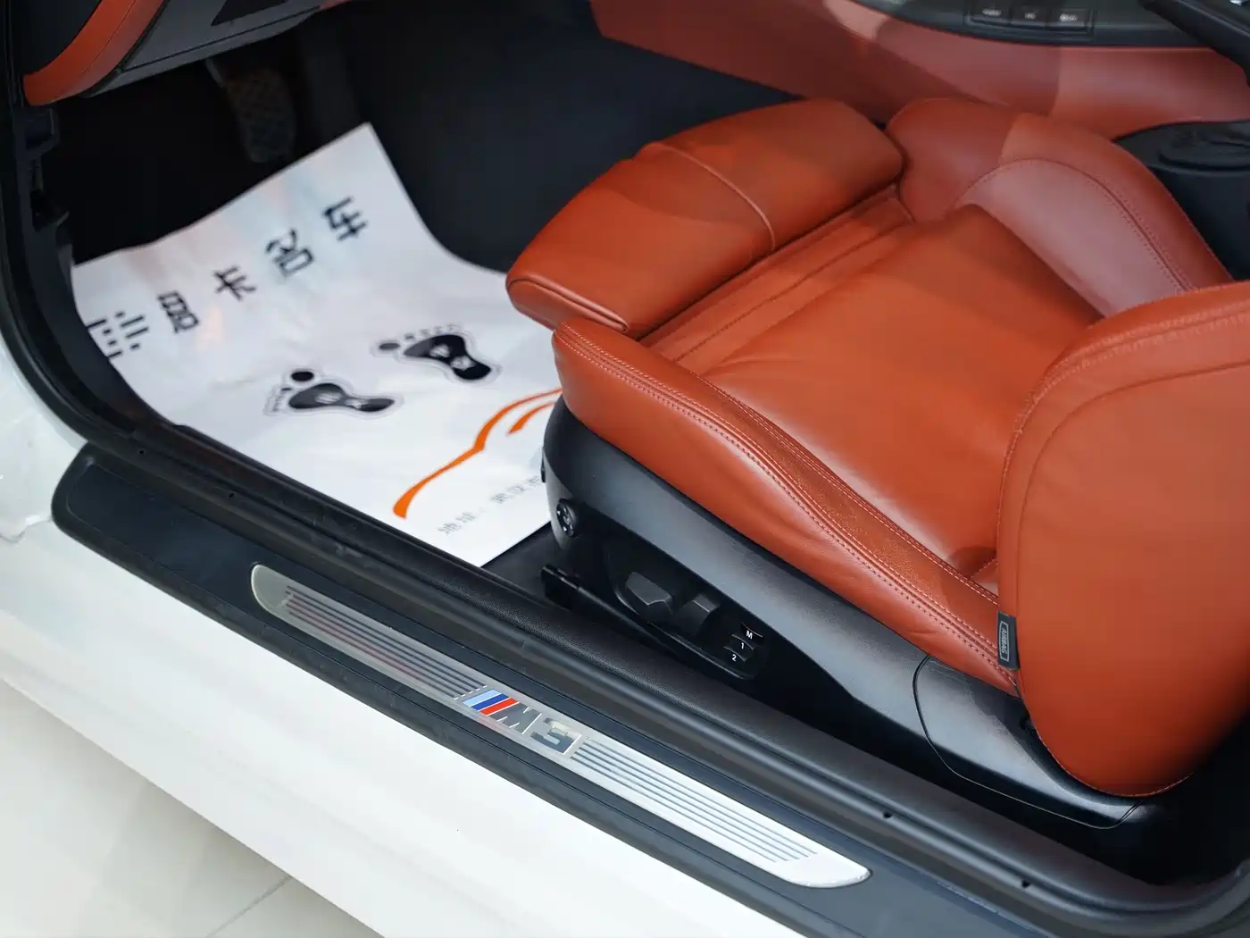BMW M3 2011 M3 Coupe Carbon Fiber Roof Edition фото 20
