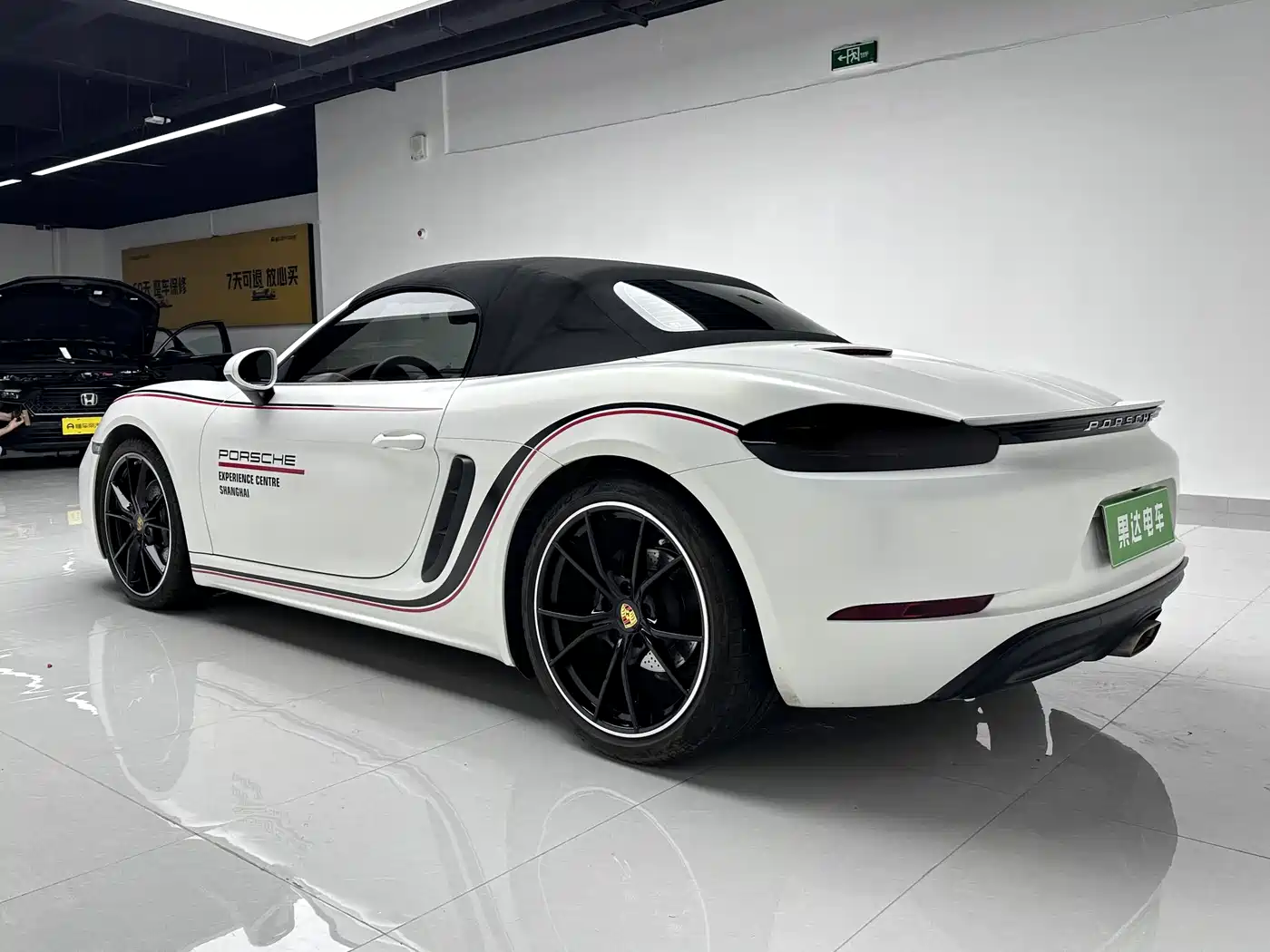 Porsche 718 2020 Boxster 2.0T фото 3