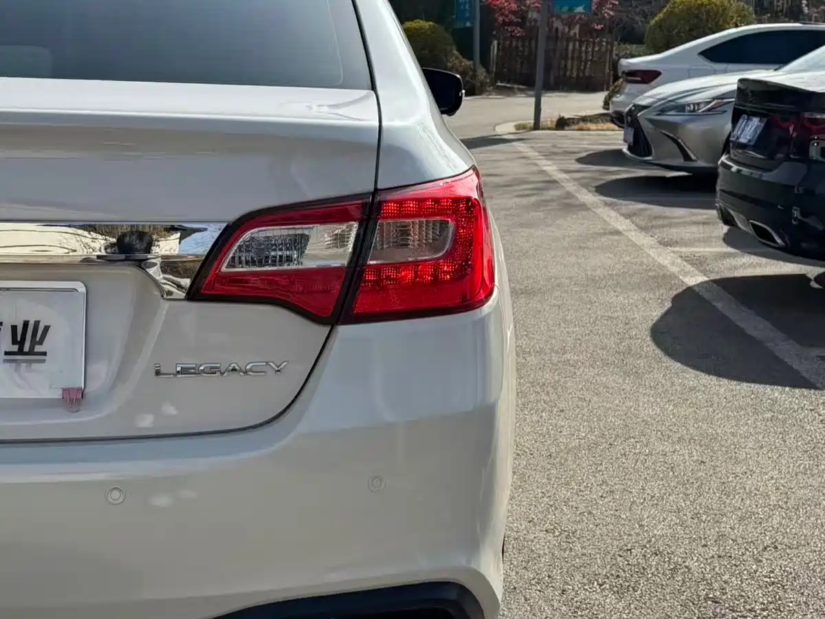 Subaru Legacy 2020 2.5i Glory Limited Edition EyeSight фото 17