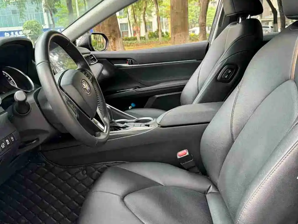 Toyota Camry 2021 2.0G Luxury Edition фото 9