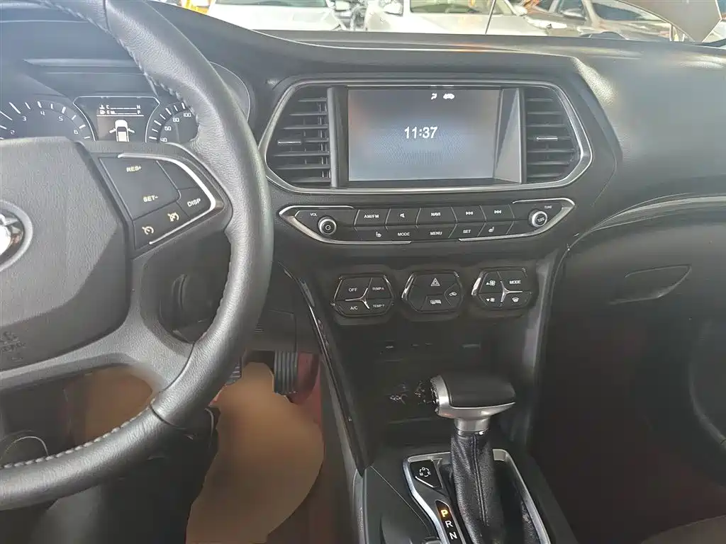 GAC Trumpchi Trumpchi GS4 2015 200T G-DCT Luxury Edition фото 10