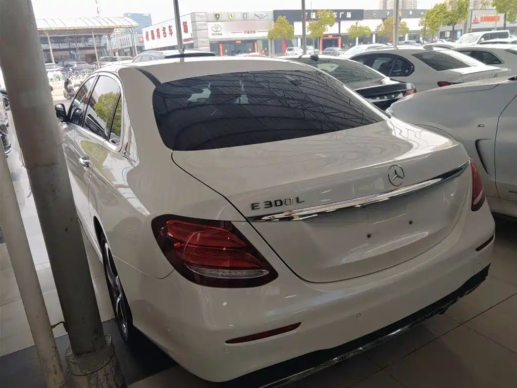 Mercedes-Benz E-Class 2017 E 300 L Sport Fashion фото 5