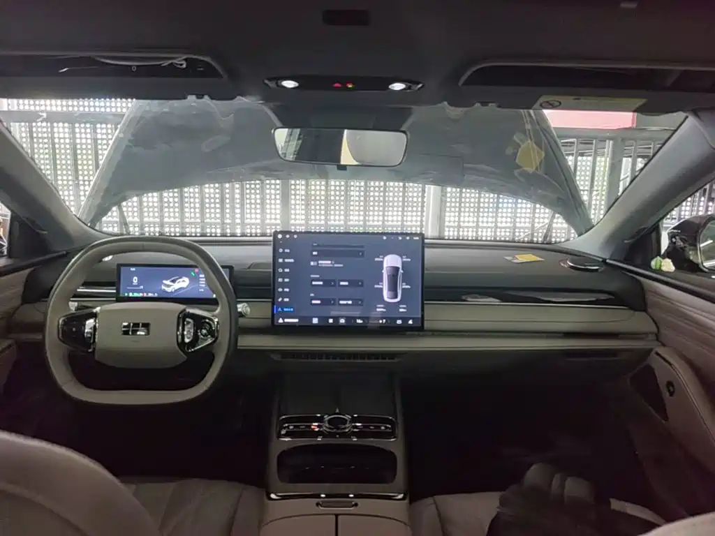 Geely Galaxy Galaxy Xingyao 8 2025 2025 130km EM-i Premium Edition