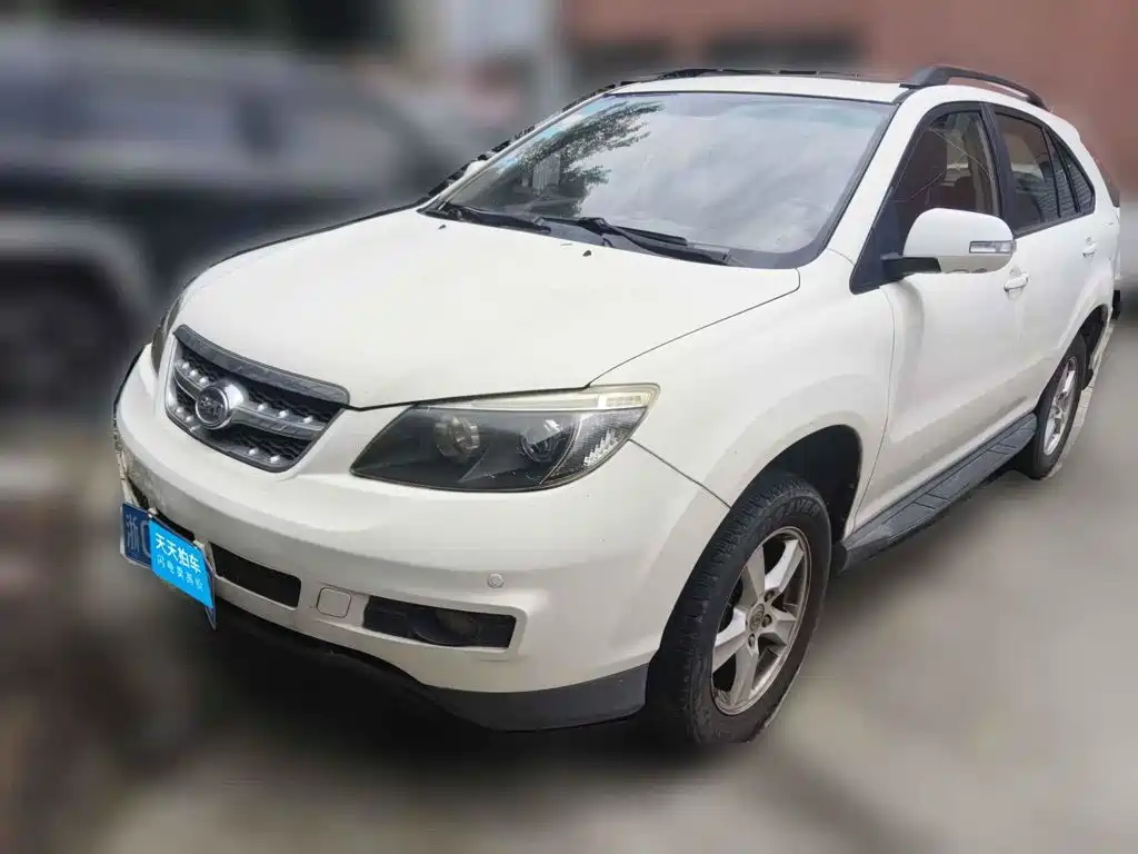 BYD S6 2014 2014 2.4L Automatic Premium 5-seater