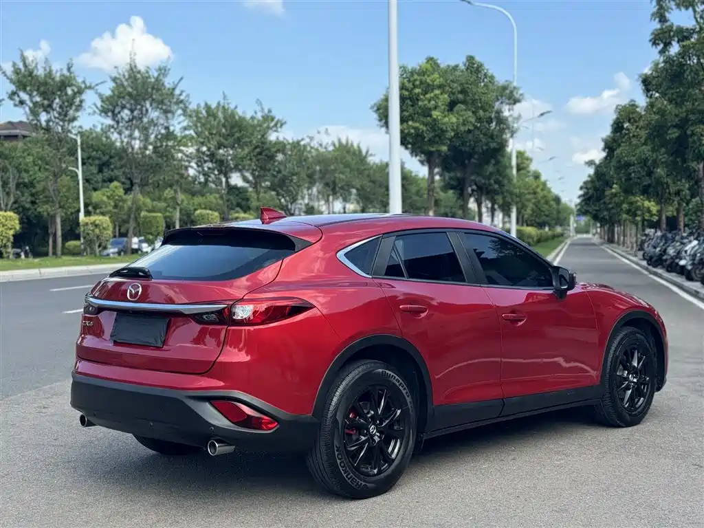 Photo 14 - Mazda CX-4