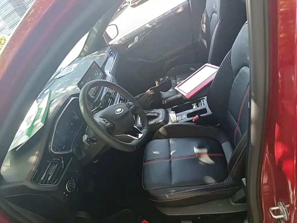 Ford Focus 2023 2022 Sedan EcoBoost 180 Automatic ST Line