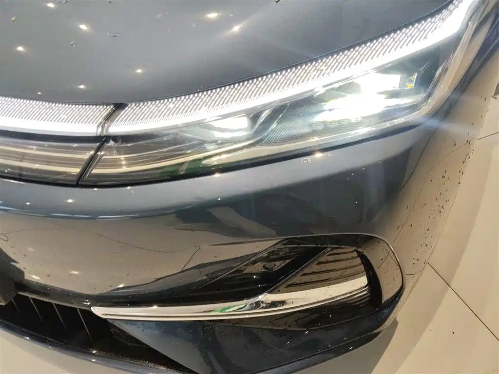 Geely Galaxy Galaxy A7 2025 EM-i 150km Explorer+ Edition фото 18