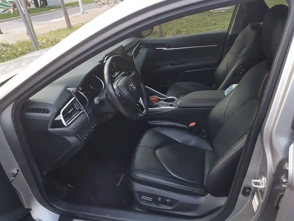 Toyota Camry 2021 2.0G Luxury Edition фото 11