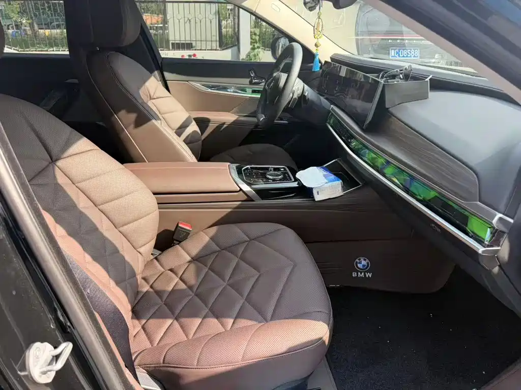 BMW 7 Series 2026 2026 735Li M Sport Package