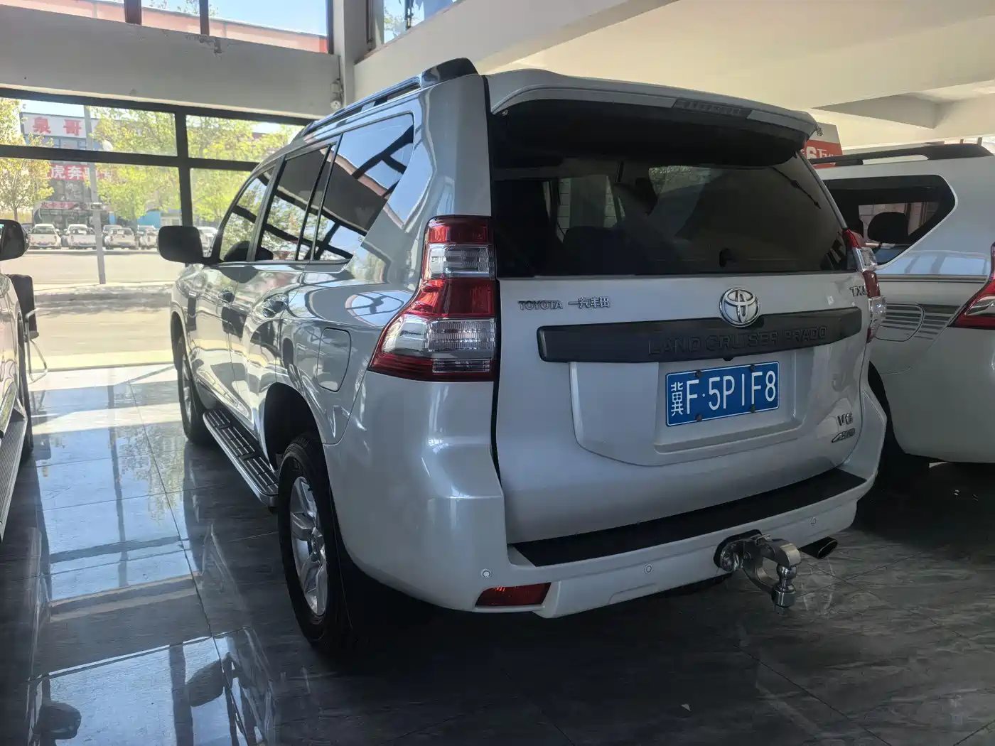 Toyota Prado 2016 3.5L Auto TX-L фото 5