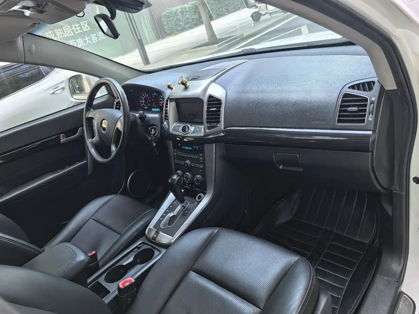 Chevrolet Captiva 2014 2.4L 2WD Urban 7-seater фото 10