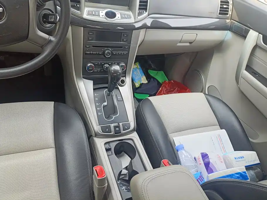 Photo 16 - Chevrolet Captiva