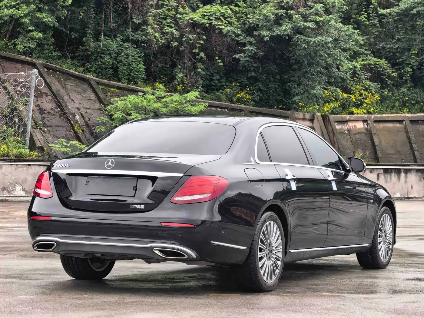 Mercedes-Benz E-Class 2020 E 300 L Luxury Model фото 17