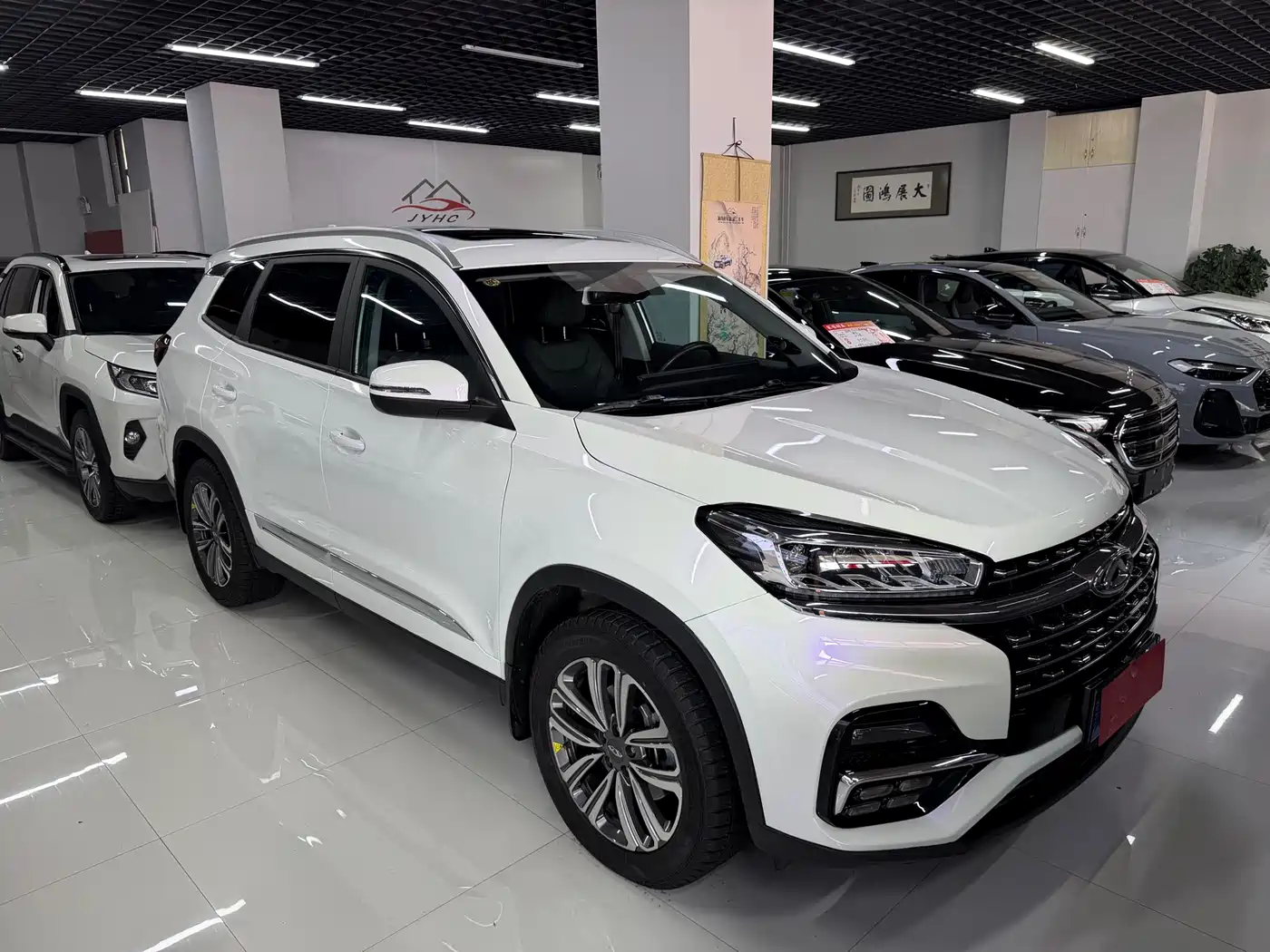 CHERY TIGGO 8