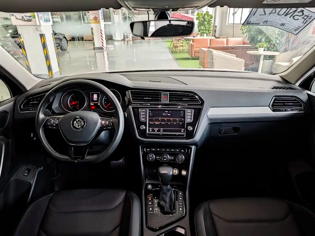 Volkswagen Tiguan L 2017 380TSI Automatic 4WD Luxury Edition фото 22