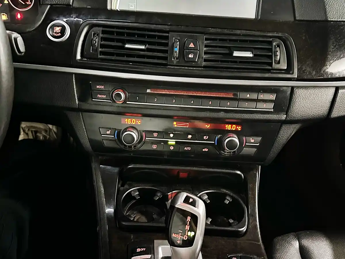 صورة 16 - BMW 5 Series (Import)