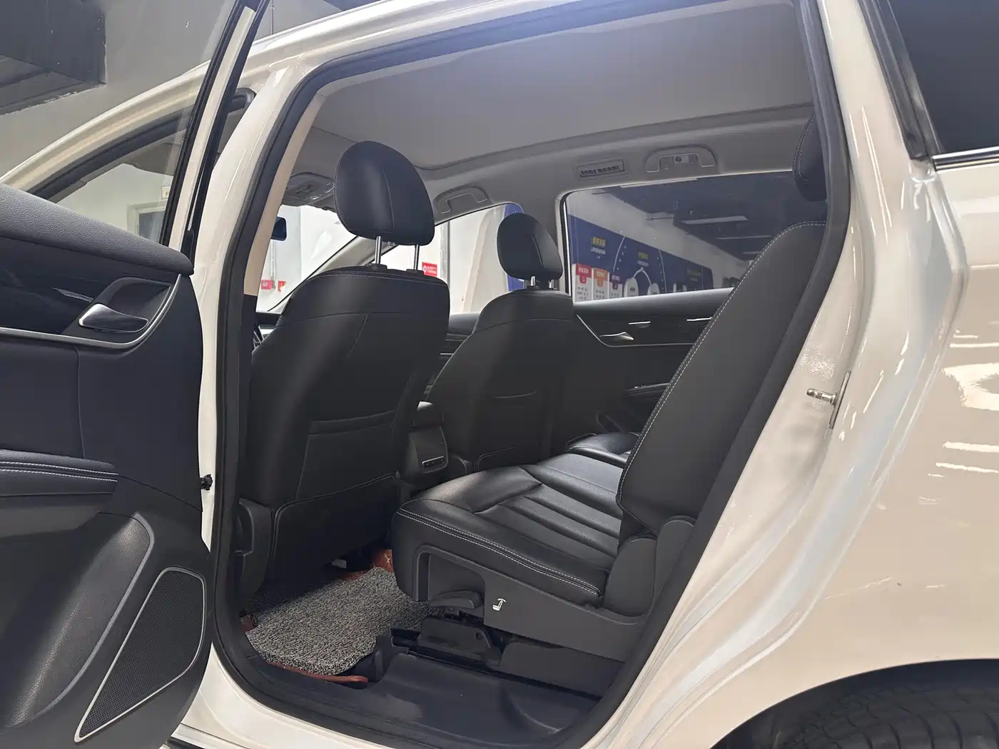 BYD Song MAX 2017 1.5T Auto Smart Elite 7-Seater фото 10