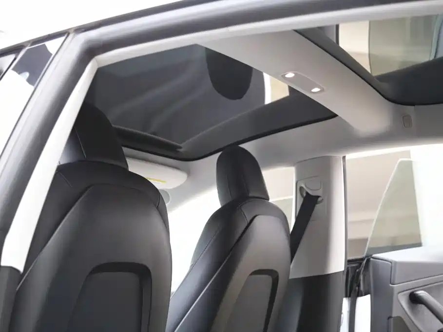 Фото 20 - Tesla Model 3