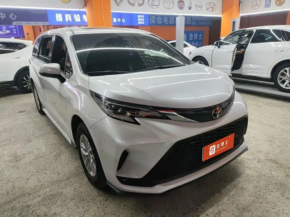 Toyota Granvia 2026 2026 Model 2.5L Hybrid Comfort Edition