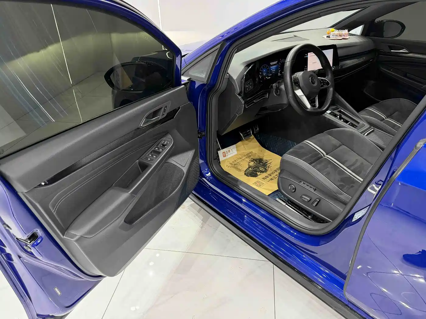 Volkswagen Golf 2021 280TSI DSG R-Line фото 8
