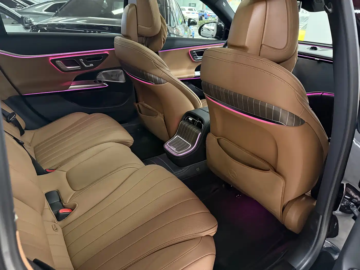 Mercedes-Benz E-Class 2025 E 300 L Luxury Sport фото 6