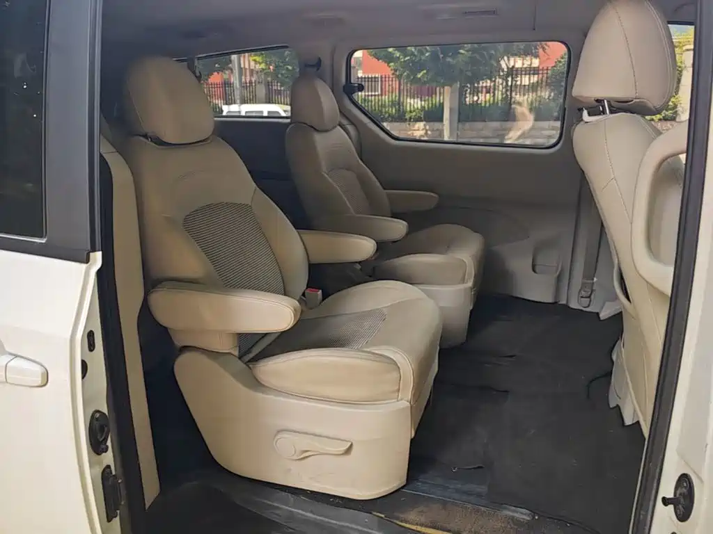 SAIC Maxus Maxus G10 2019 2019 Facelift PLUS 2.0T Automatic Elite Edition China VI