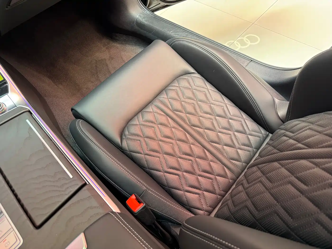 Audi A6L 2025 45 TFSI quattro Premium Sport фото 10