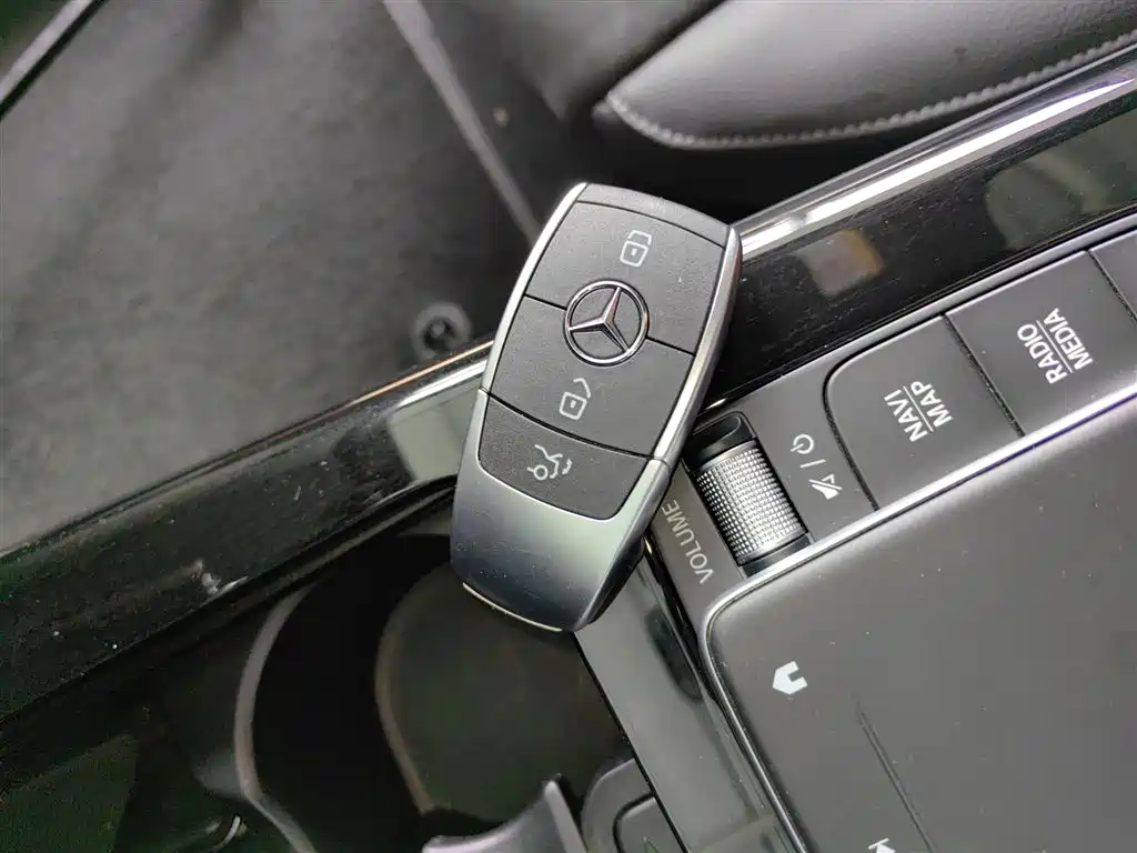 Mercedes-Benz A-Class 2021 A 200 L Sport Sedan Fashion Edition фото 9
