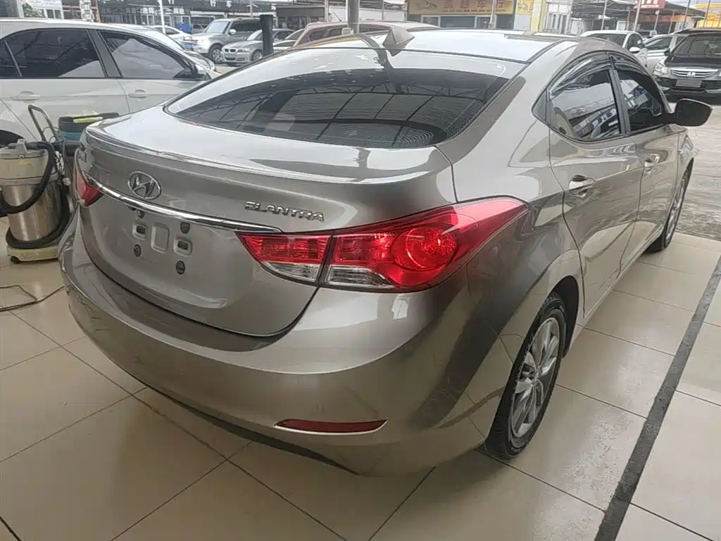 Hyundai Langdong 2015 1.6L Auto Trend фото 7