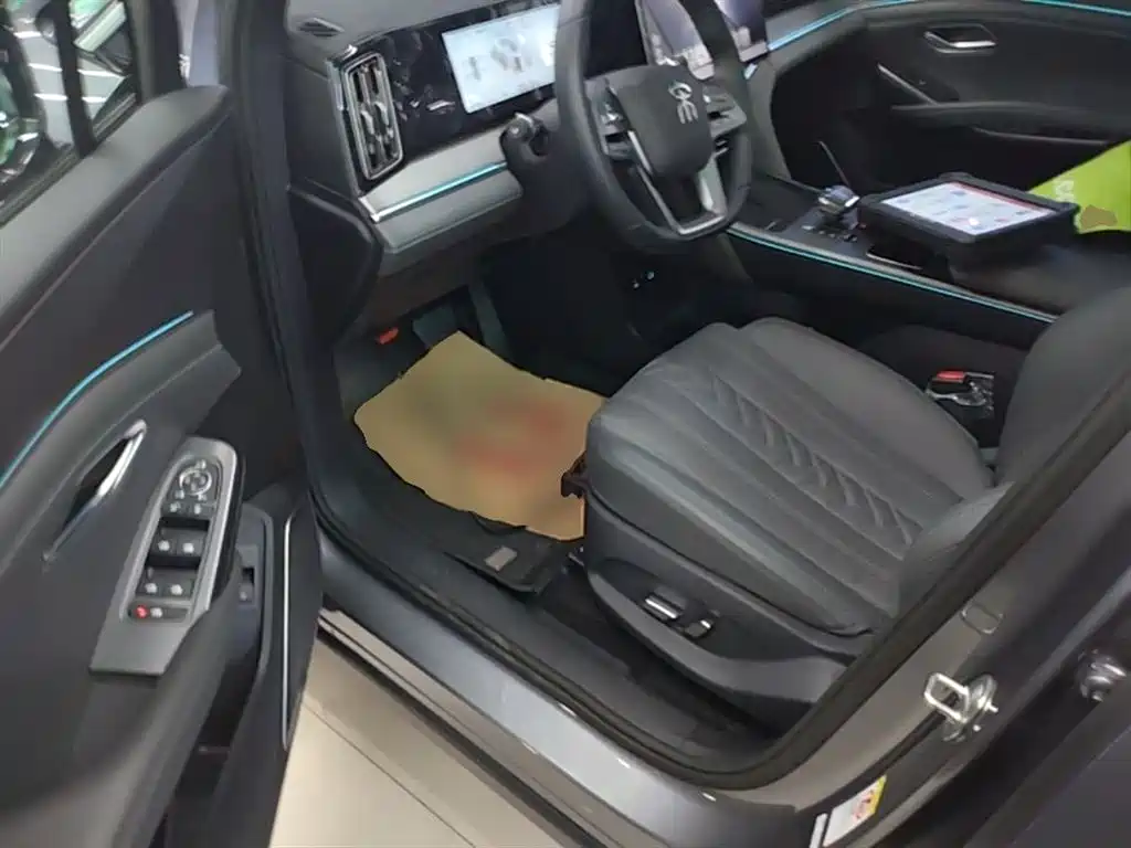 BYD Song L DM-i 2025 Smart Drive 160km Premium фото 16