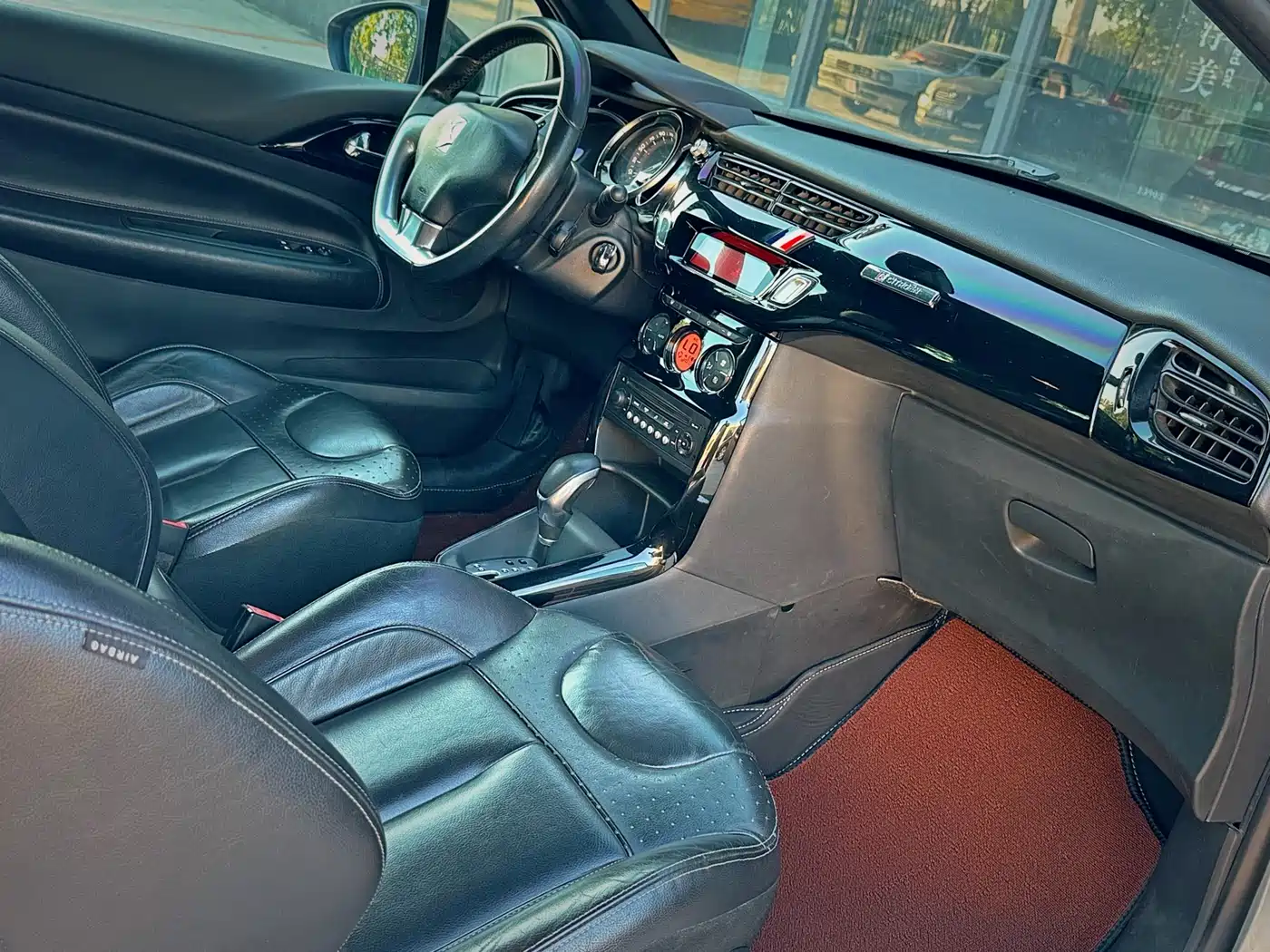 DS 3 Classic 2012 1.6L Style Edition фото 11