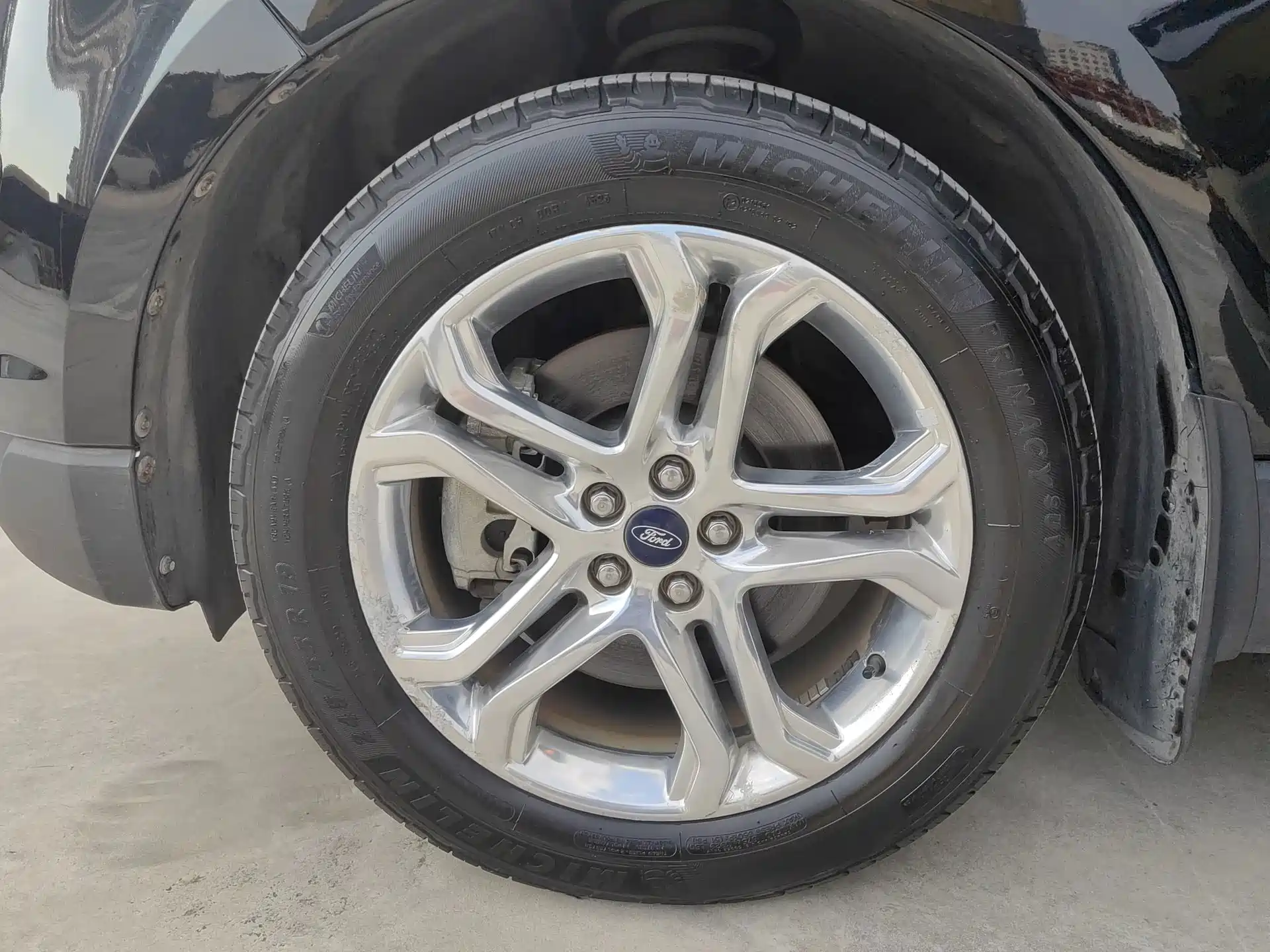 Фото 16 - Ford Edge