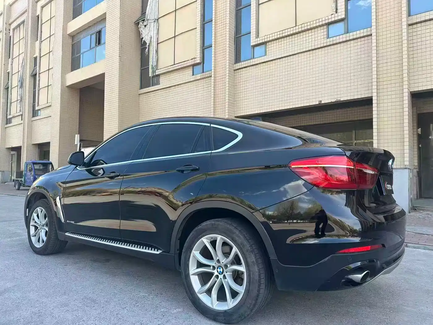 BMW X6 2018 xDrive35i M Sport Luxury Model фото 8