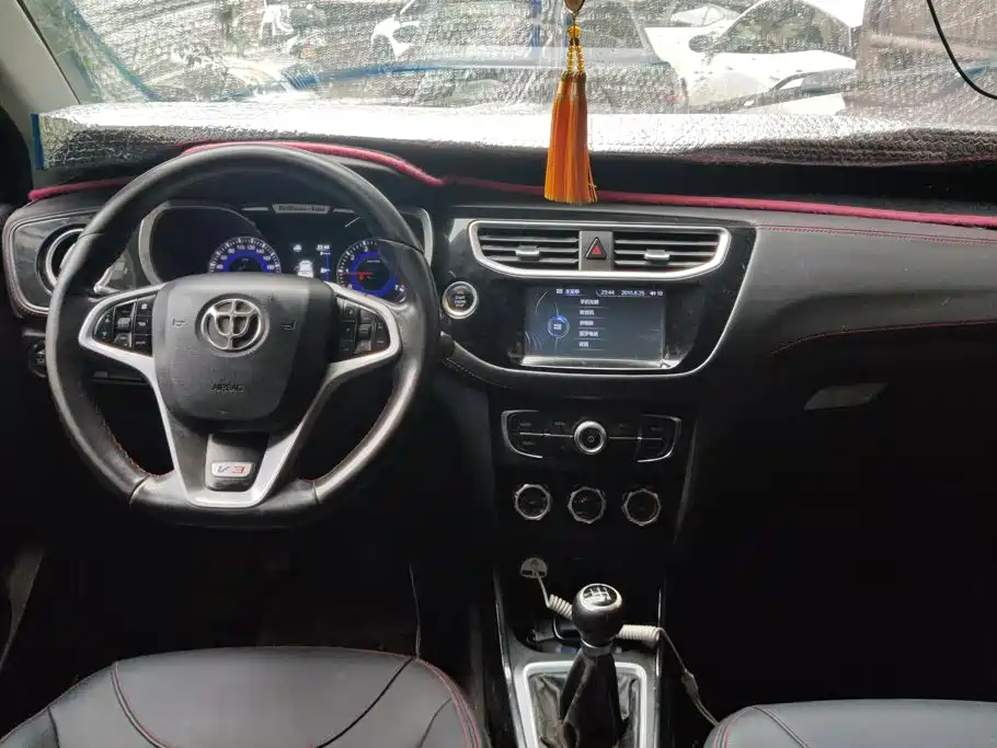 Zhonghua V3 2016 2016 1.5L Manual Smart