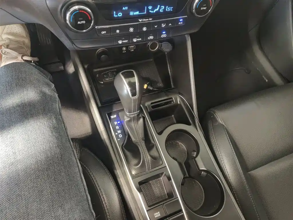 Hyundai Tucson 2015 1.6T Dual Clutch 2WD Smart фото 10