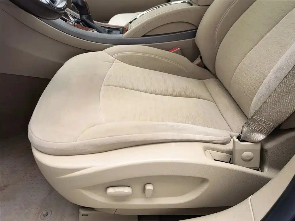 Buick LaCrosse 2011 Model 2.4L SIDI Comfort Sunroof Edition фото 20