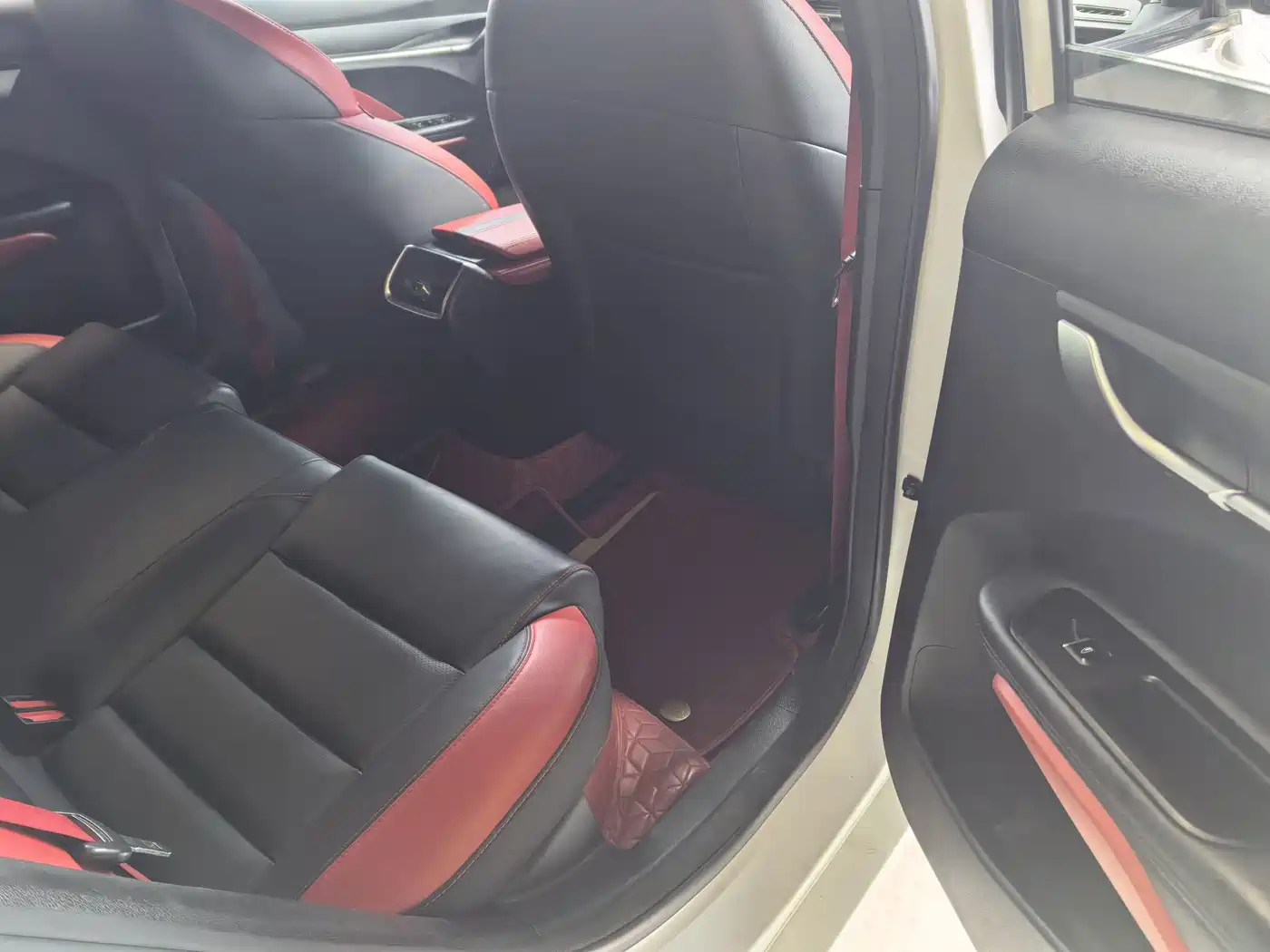 Photo 9 - Geely Binrui