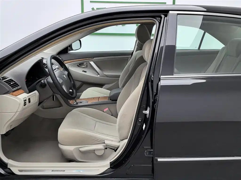 Toyota Camry 2012 200E Classic Elite фото 10