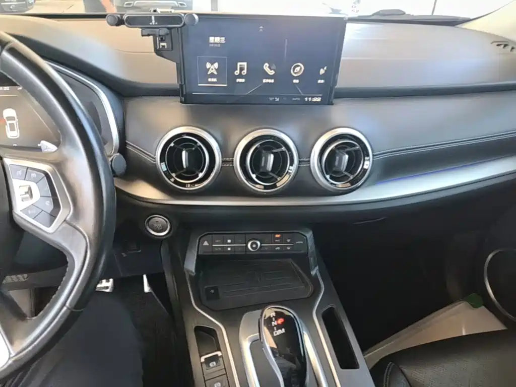 WEY VV6 2018 2018 2.0T 2WD Super Luxury China V