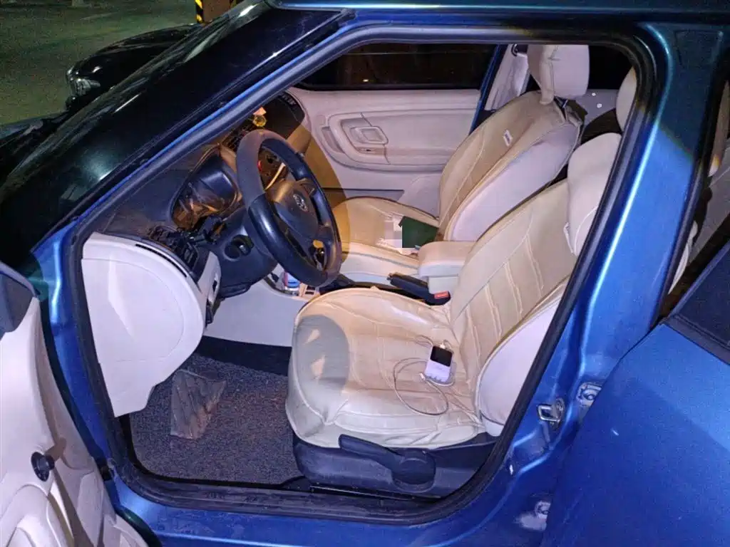 Škoda Fabia 2014 1.4L Automatic Crystal Edition фото 8