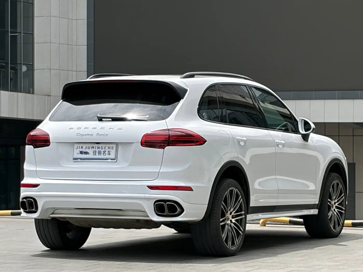 Porsche Cayenne 2015 Cayenne Turbo 4.8T фото 6