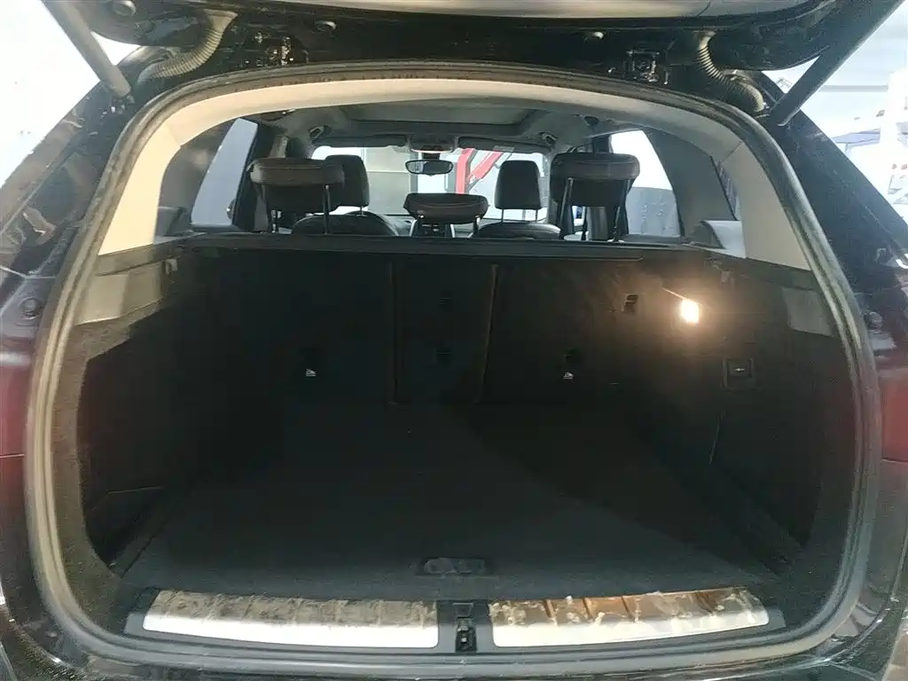 BMW X1 2018 sDrive18Li Premium Model фото 15