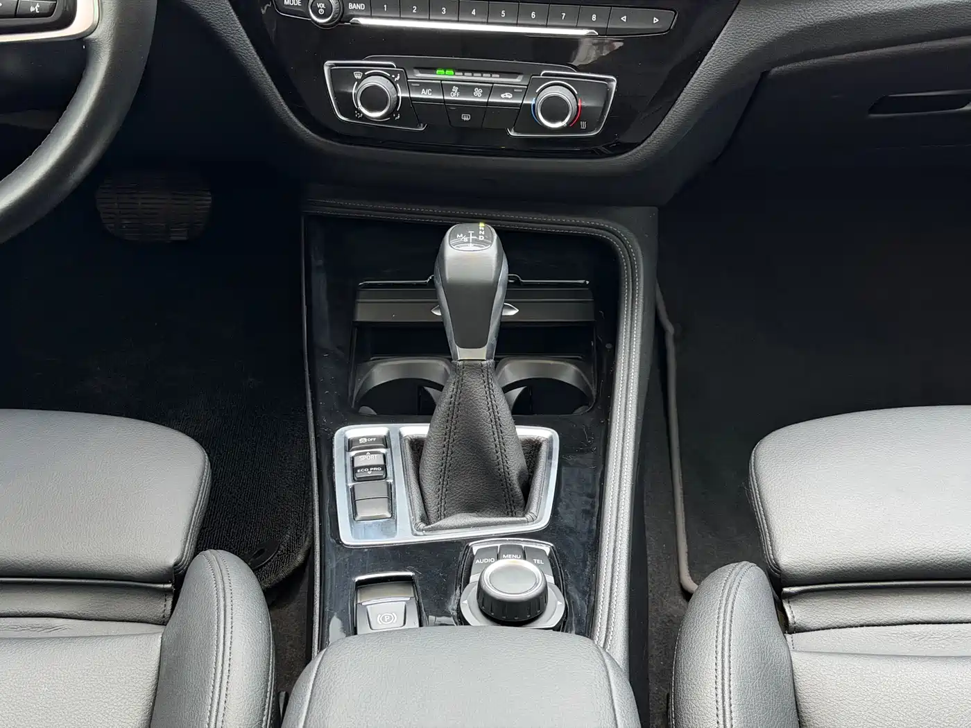 BMW 1 Series 2017 118i Sport фото 27