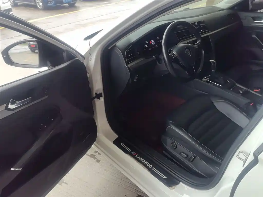 Volkswagen Lamando 2021 Facelift 280TSI DSG Comfort Edition фото 16