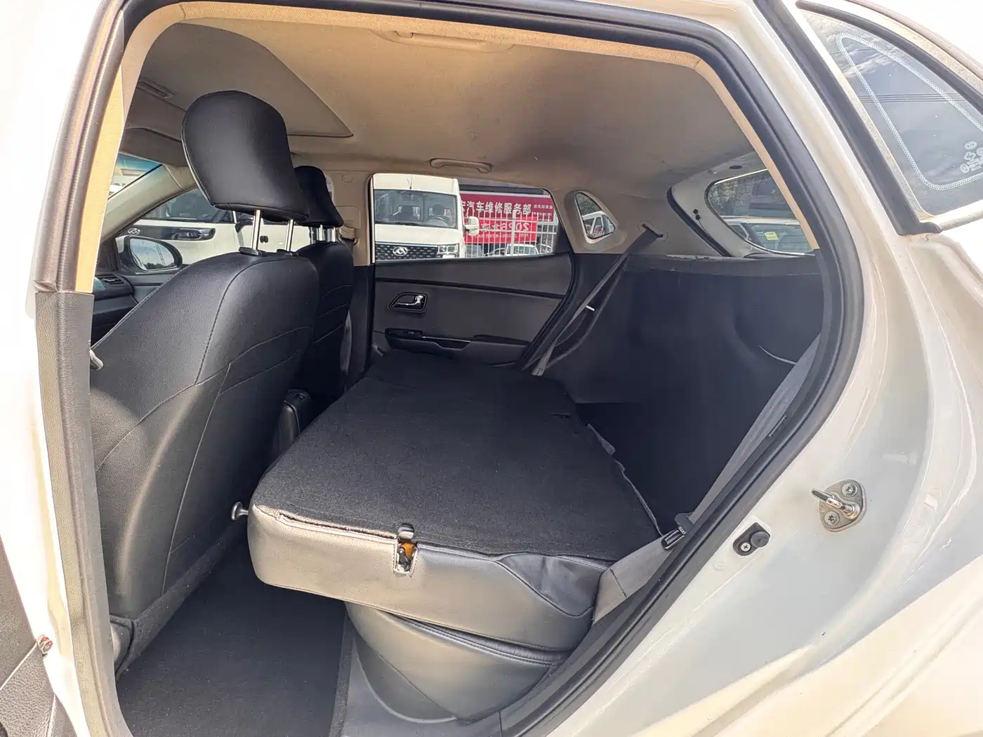 Kia K2 2012 Hatchback 1.6L AT Premium фото 16