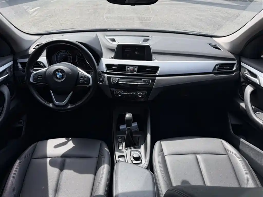 BMW X1 2019 sDrive18Li Fashion Model фото 4