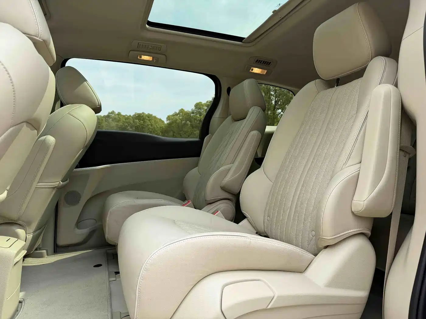 Buick GL8 2023 Land Business Class Premium фото 10