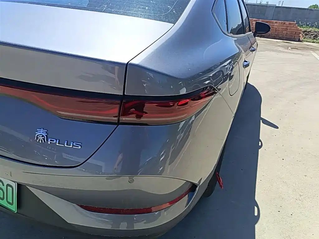 BYD Qin PLUS 2025 DM-i Smart Drive 55KM Leader фото 8