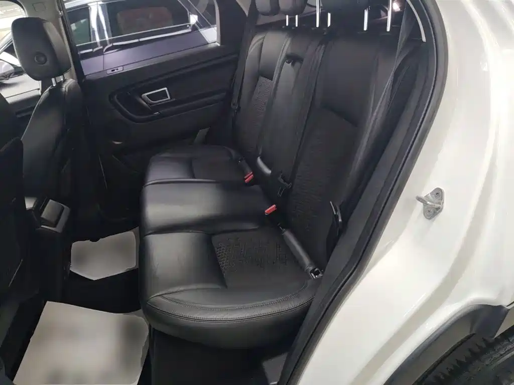 Land Rover Discovery Sport 2018 240PS PURE Edition фото 17